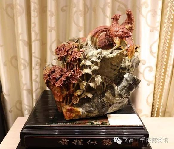 刀尖上的山河 中国工艺美术大师领衔，石雕工艺品收藏鉴赏全景指南